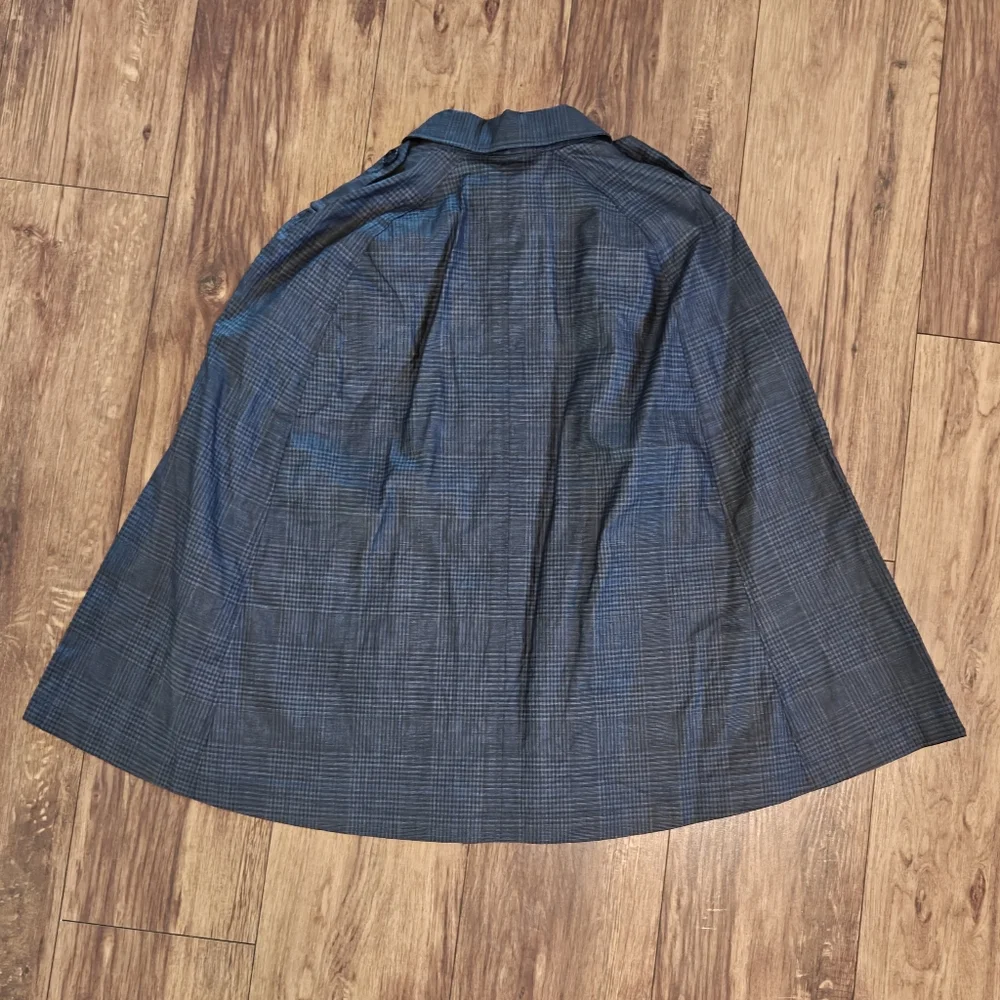 Brooks Brothers Linen Plaid Rain Poncho Women's‎ Medium Button Down Purple